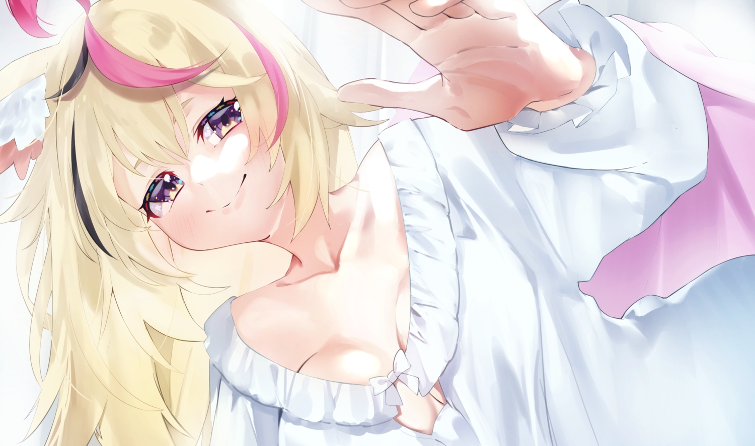 animal_ears, blonde_hair, blush, breasts, cleavage, close, foxgirl, hololive, long_hair, no_bra, omaru_polka, pajamas, purple_hair, tsushi
