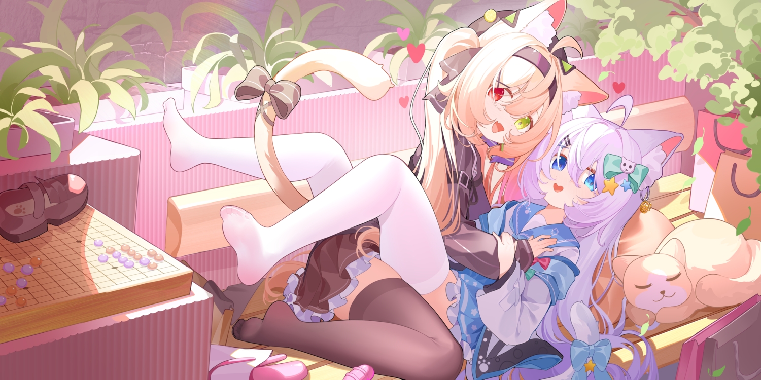 2girls, animal, animal_ears, bicolored_eyes, blonde_hair, blue_eyes, blush, bow