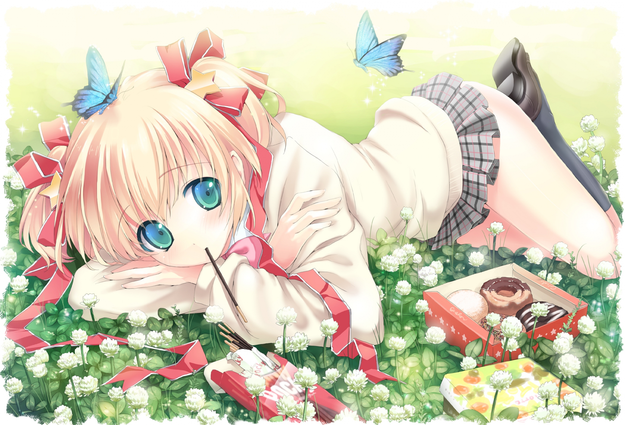blonde_hair, blue_eyes, blush, butterfly, flowers, food, green_eyes, kamikita_komari, kimishima_ao, little_busters!, pocky, ribbons, short_hair, skirt, stars, twintails