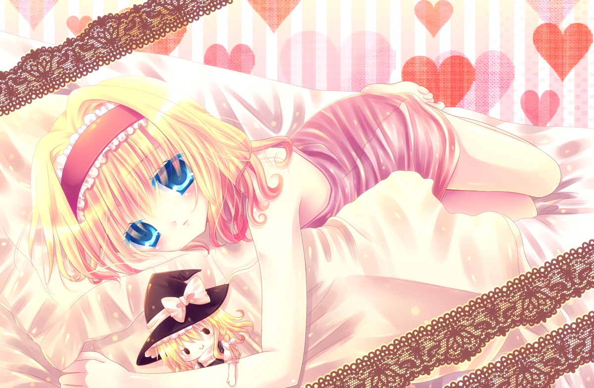 alice_margatroid, aqua_eyes, bed, blonde_hair, doll, kirisame_marisa, loli, momomiya_mion, short_hair, touhou, witch