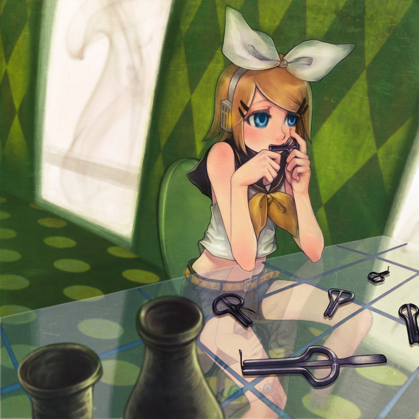blue_eyes, hair_ornament, hair_ribbon, hairclip, hanji_(hansi), headphones, highres, instrument