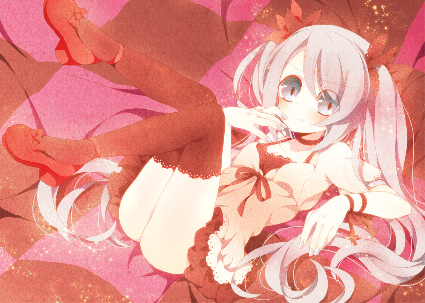 1girl, :t, anju_(meipurusanchi), choker, hatsune_miku, long_hair, nail_polish, reclining