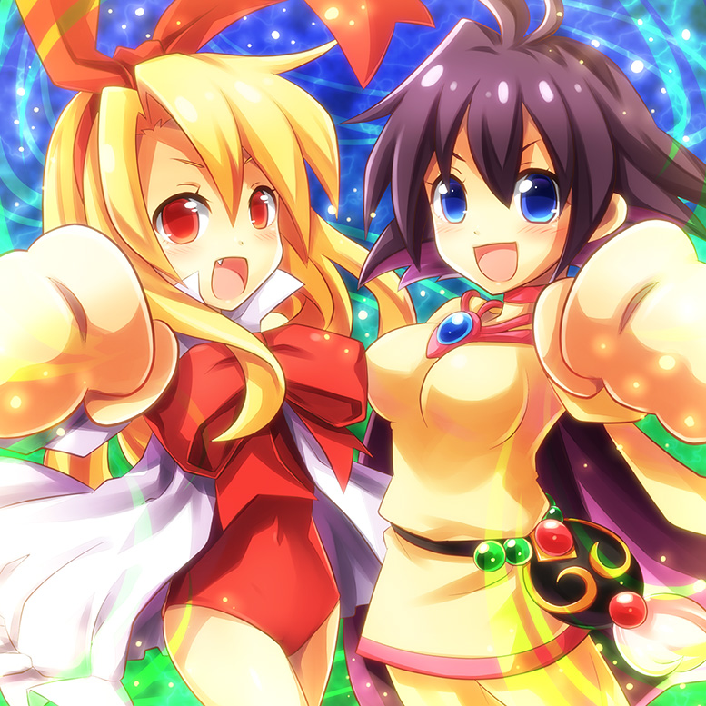 2girls, :d, ahoge, amelia_wil_tesla_seyruun, belt, black_hair, blonde_hair, blue_background