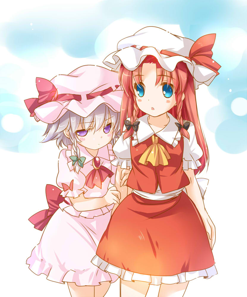 2girls, ascot, blue_eyes, blush_stickers, bow, braid, dress, flandre_scarlet
