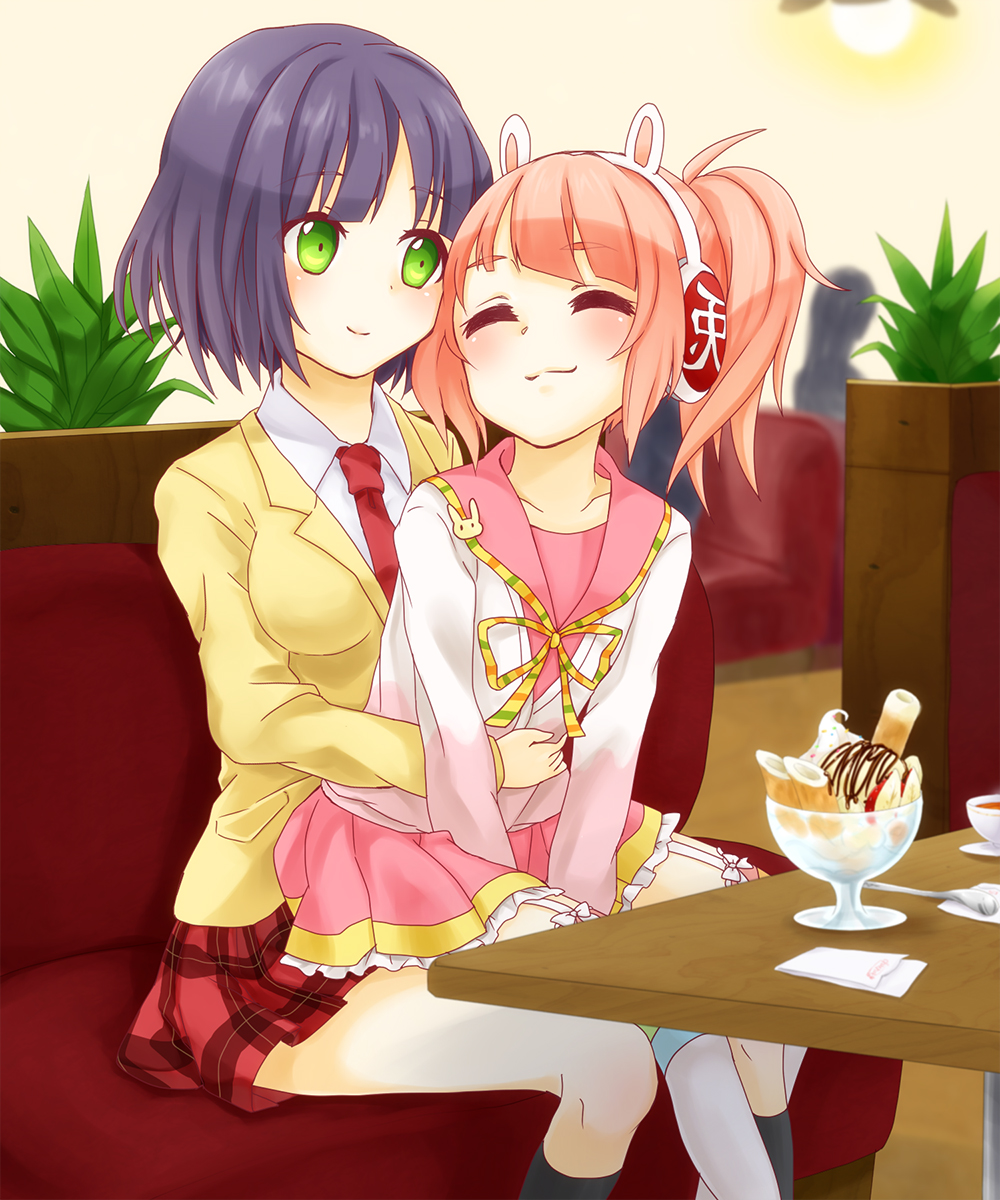 2girls, bemani, blush, closed_eyes, green_eyes, headphones, highres, hinabita