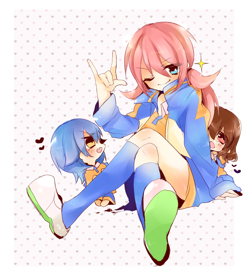 3boys, \m/, blue_eyes, blue_hair, blush, brown_hair, heart, inazuma_eleven_(series)