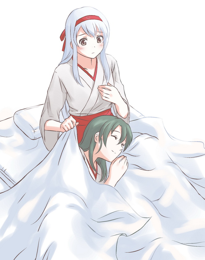 2girls, bed_sheet, blush, brown_eyes, flauschtraut, futon, green_hair, hairband