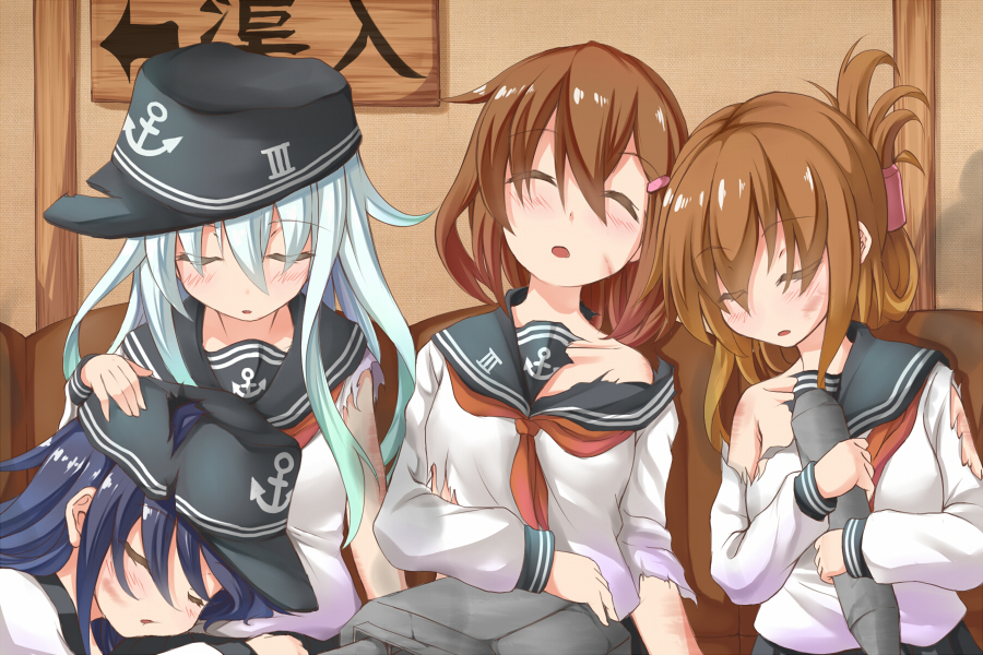 akatsuki_(kantai_collection), black_hair, brown_hair, folded_ponytail, hair_ornament, hairclip, hat, hibiki_(kantai_collection)
