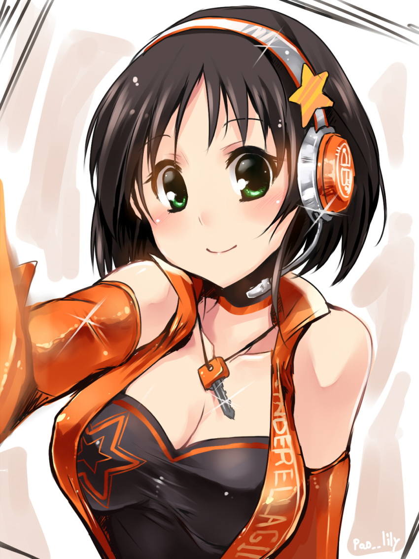 1girl, artist_name, bare_shoulders, black_hair, blush, breasts, cleavage, collarbone