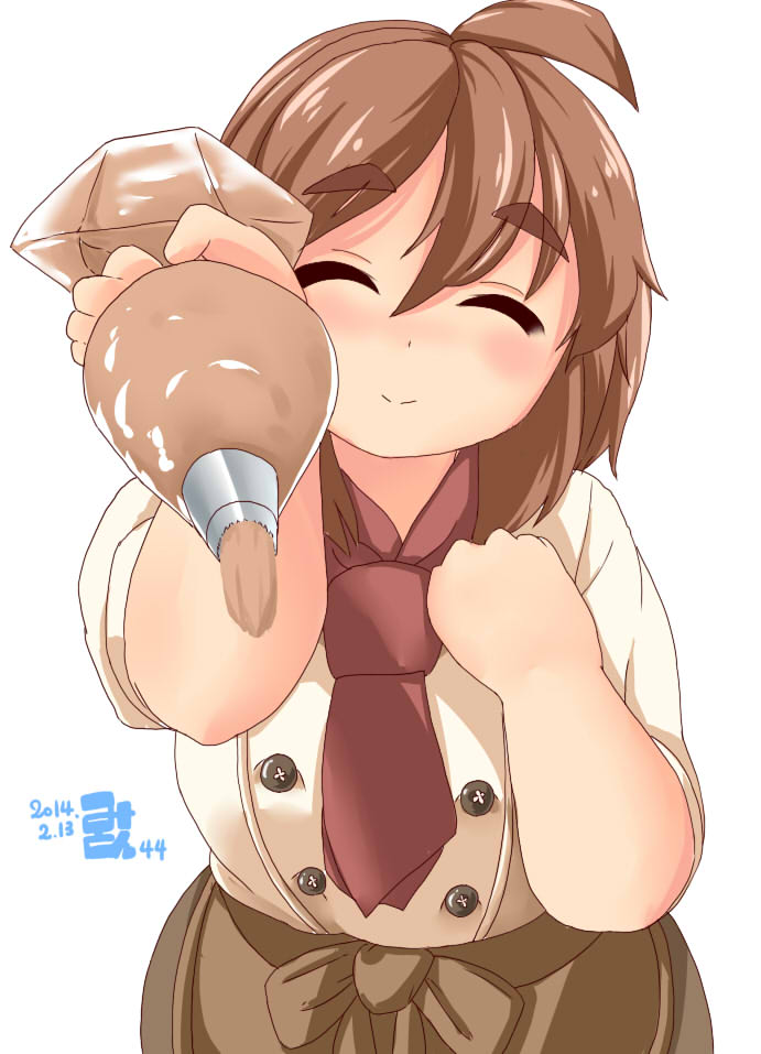 1girl, ahoge, blush, closed_eyes, eno_konoe, frosting_bag, mikomu, original, simple_background, smile, solo