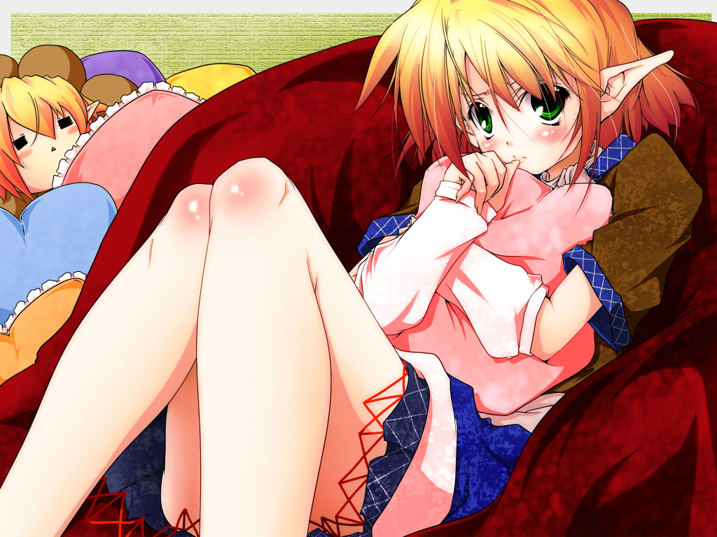 blush, green_eyes, harushioto, haruyonoto, legs, mizuhashi_parsee, pointy_ears, short_hair