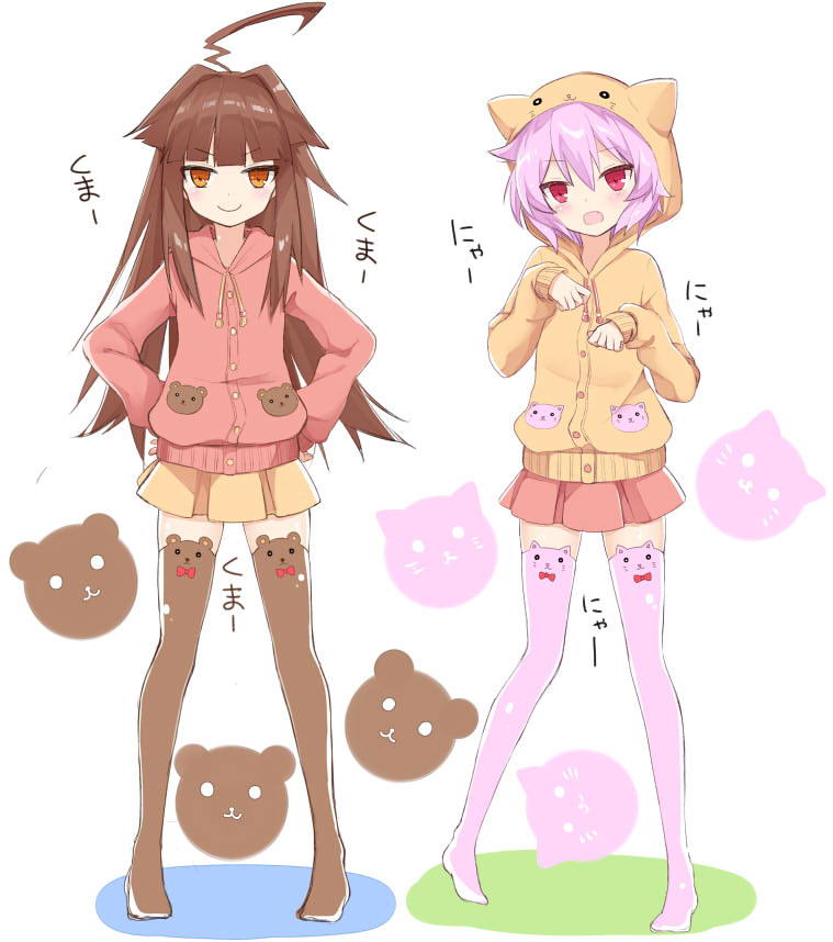 2girls, bear_print, brown_hair, brown_legwear, cat_print, hands_on_hips, hoodie, kamu_(geeenius)