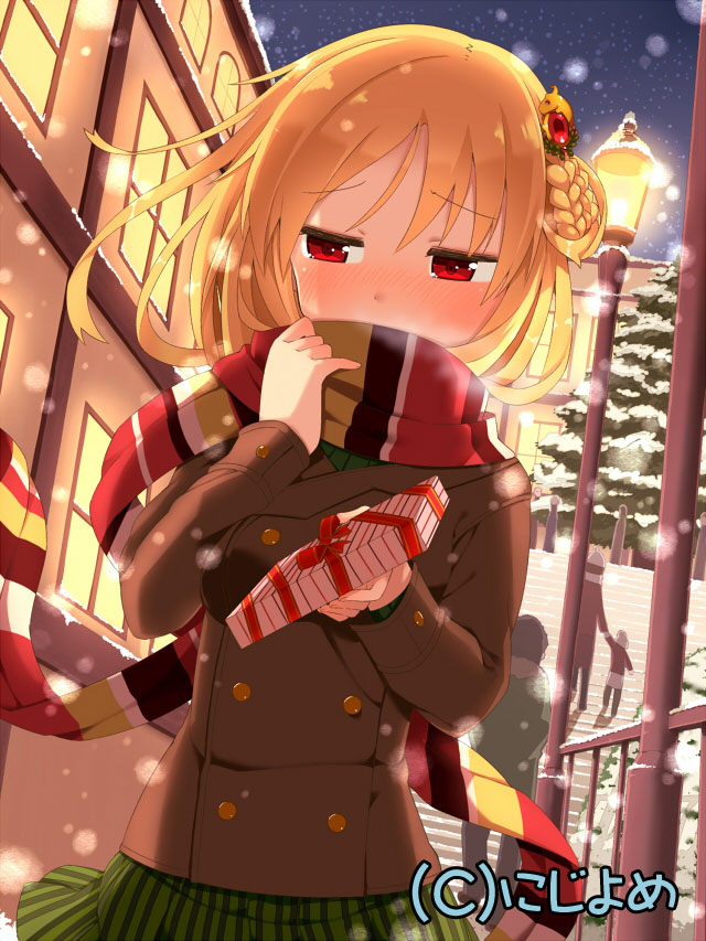 1girl, averted_eyes, blonde_hair, blush, embarrassed, incoming_gift, muku_(muku-coffee), red_eyes
