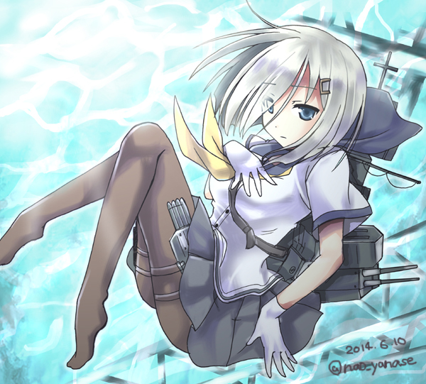 1girl, aqua_eyes, black_legwear, eyes_visible_through_hair, gloves, grey_skirt, hair_ornament, hair_over_one_eye