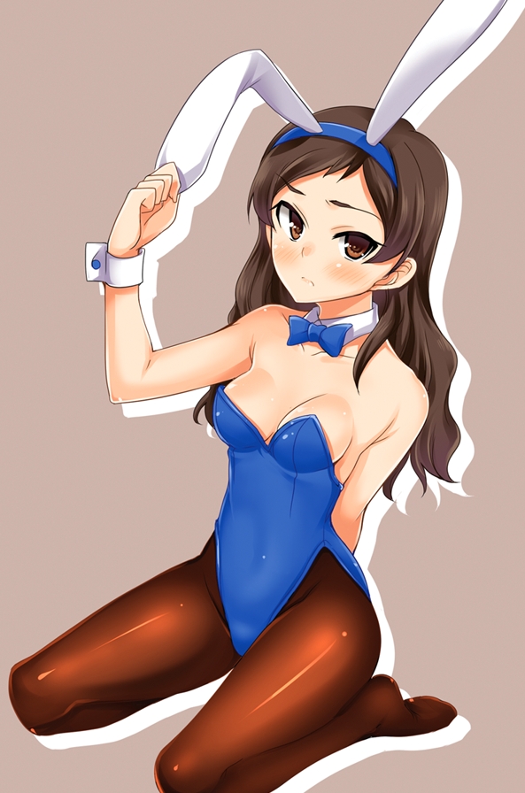 1girl, animal_ears, bowtie, breasts, brown_eyes, brown_hair, bunnysuit, cleavage