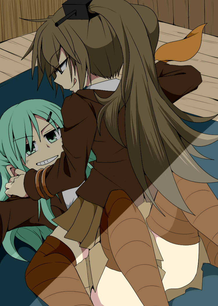 2girls, aqua_eyes, aqua_hair, blush, brown_hair, hair_ornament, hairclip, kantai_collection