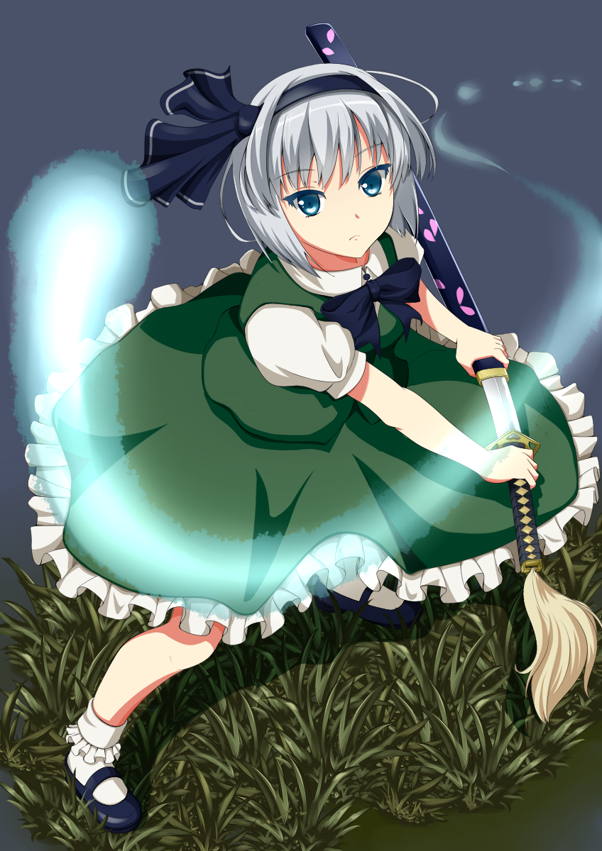 1girl, blue_eyes, hairband, highres, holding, katana, konpaku_youmu, konpaku_youmu_(ghost)