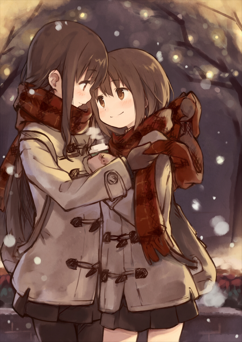 2girls, adjusting_another's_clothes, adjusting_scarf, black_legwear, brown_hair, coat, highres, kyuri