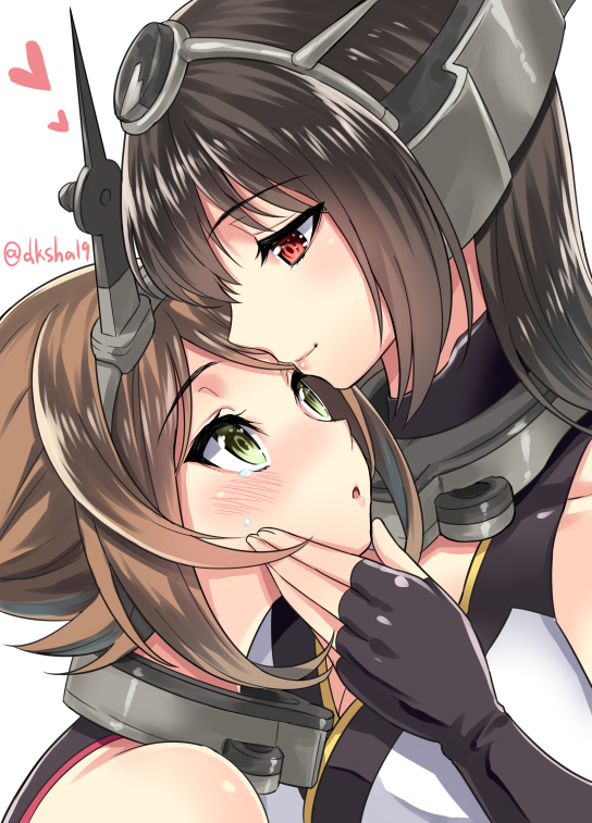 2girls, black_gloves, black_hair, brown_hair, fingerless_gloves, gloves, green_eyes, hand_on_another's_chin