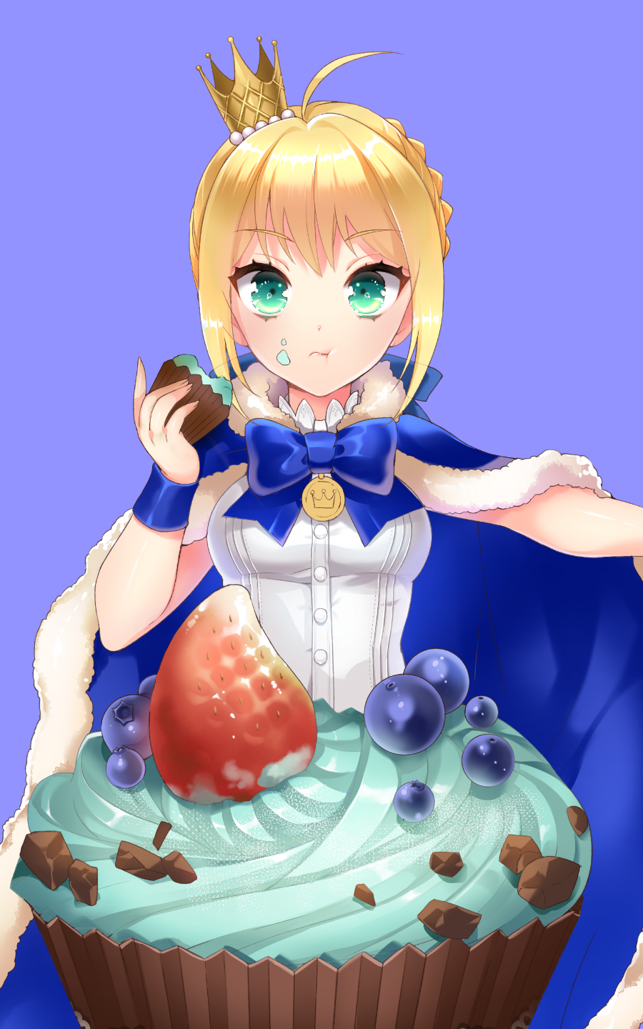 1girl, ahoge, blonde_hair, blueberry, bow, cape, crown, cupcake, eating, fate/stay_night, fate_(series), food, food_on_face, fruit, green_eyes, highres, momoayamo, saber, solo, strawberry