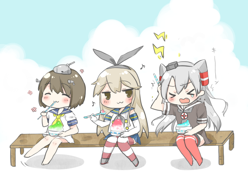 >_<, 3girls, :3, ^_^, amatsukaze_(kantai_collection), blonde_hair, brain_freeze, brown_eyes