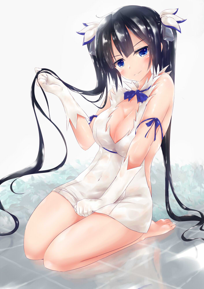 1girl, barefoot, black_hair, blue_eyes, blush, breasts, cleavage, dungeon_ni_deai_wo_motomeru_no_wa_machigatteiru_darou_ka