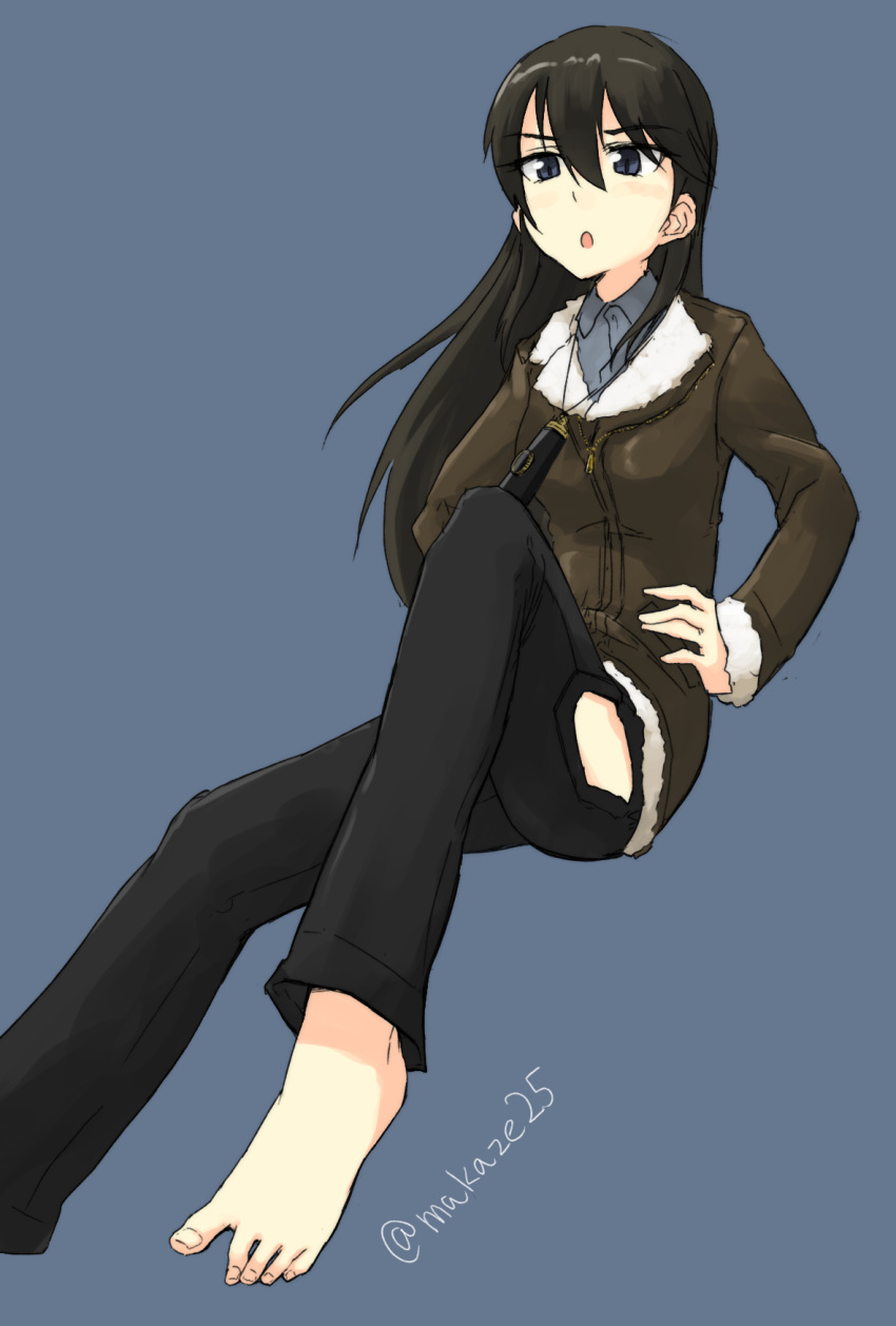 >:o, 1girl, :o, adolfine_galland, barefoot, black_hair, black_pants, blue_background, blue_eyes, bomber_jacket, feet, hands_on_hips, highres, long_hair, makaze_hoihoi_chaahan_joutai, open_mouth, pants, simple_background, sitting, solo, spyglass, strike_witches, toes, twitter_username