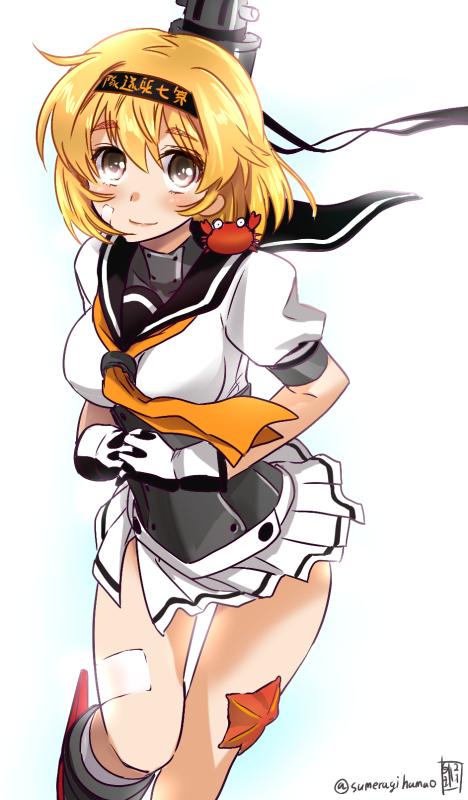 1girl, akizuki_(kantai_collection), akizuki_(kantai_collection)_(cosplay), commentary_request, crab, kantai_collection, oboro_(kantai_collection), solo