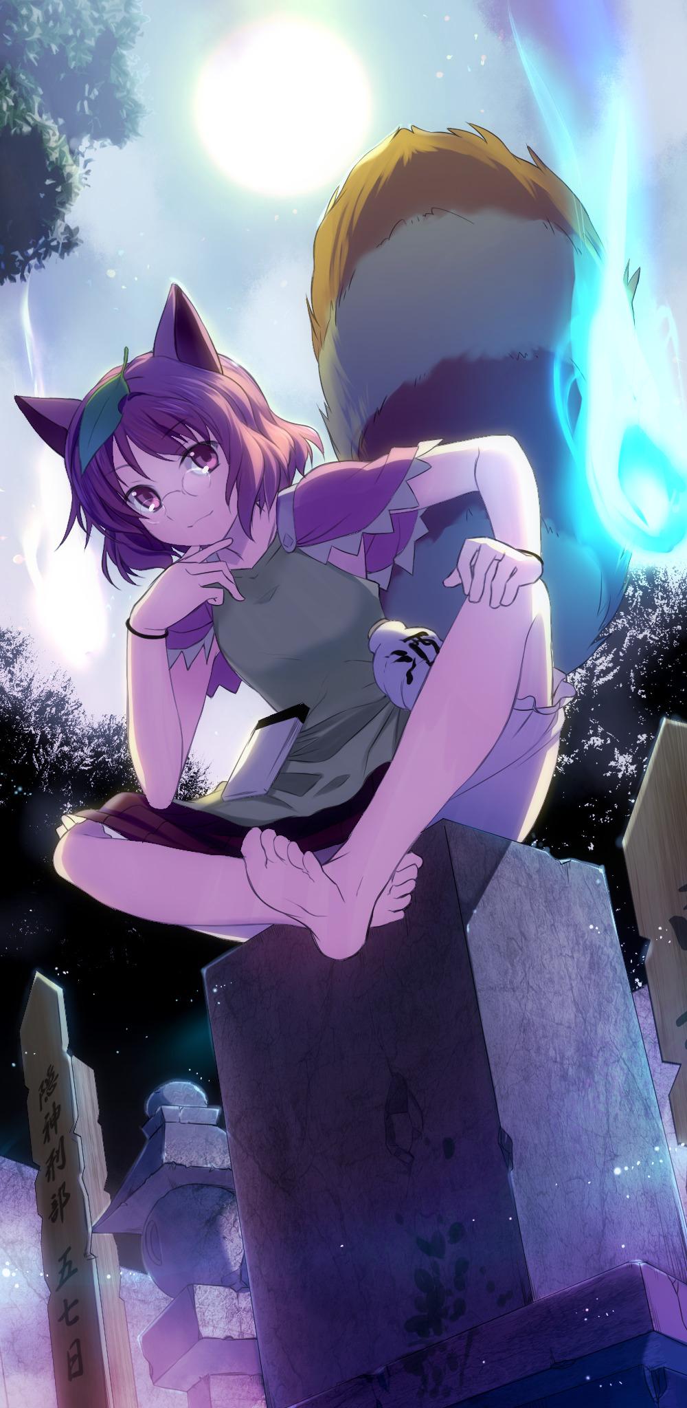 1girl, animal_ears, barefoot, brown_eyes, brown_hair, full_body, funamushi_nomore, futatsuiwa_mamizou