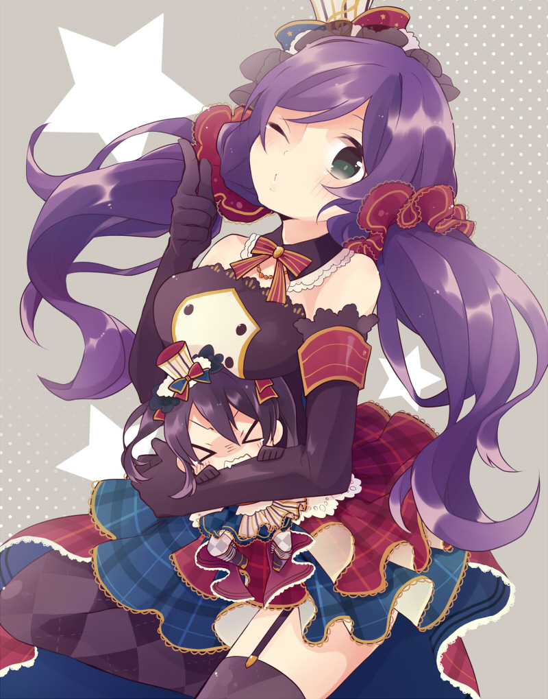 >_<, 2girls, asari_toko, biting, black_hair, blue_eyes, dress, elbow_gloves