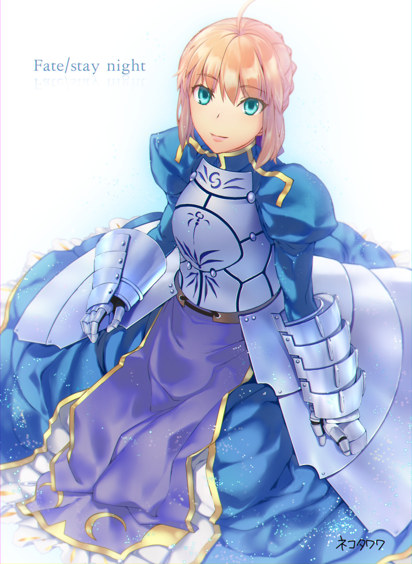 1girl, ahoge, armor, armored_dress, blonde_hair, dress, fate/stay_night, fate_(series)