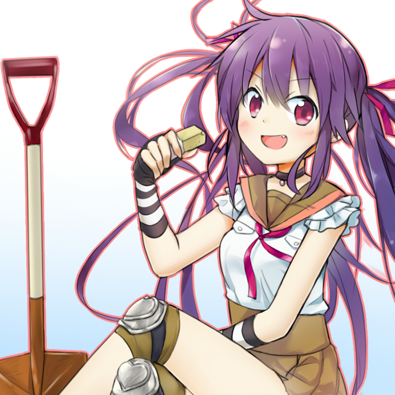 1girl, crossed_legs, ebisuzawa_kurumi, fang, fingerless_gloves, gakkou_gurashi!, gloves, knee_pads