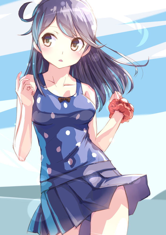 1girl, ahoge, black_hair, blue_background, blue_swimsuit, breasts, clenched_hand, collarbone