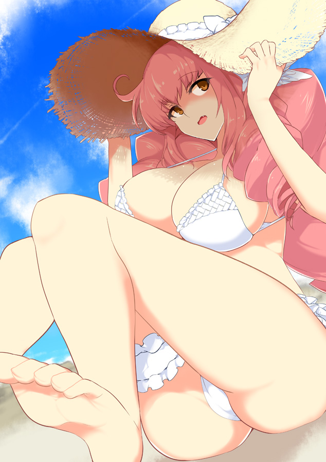 1girl, ahou_miya, beach, bikini, breasts, brown_eyes, fang, feet