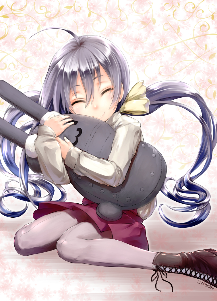 1girl, grey_hair, kantai_collection, kiyoshimo_(kantai_collection), kobiyuun, long_hair, pillow, pillow_hug