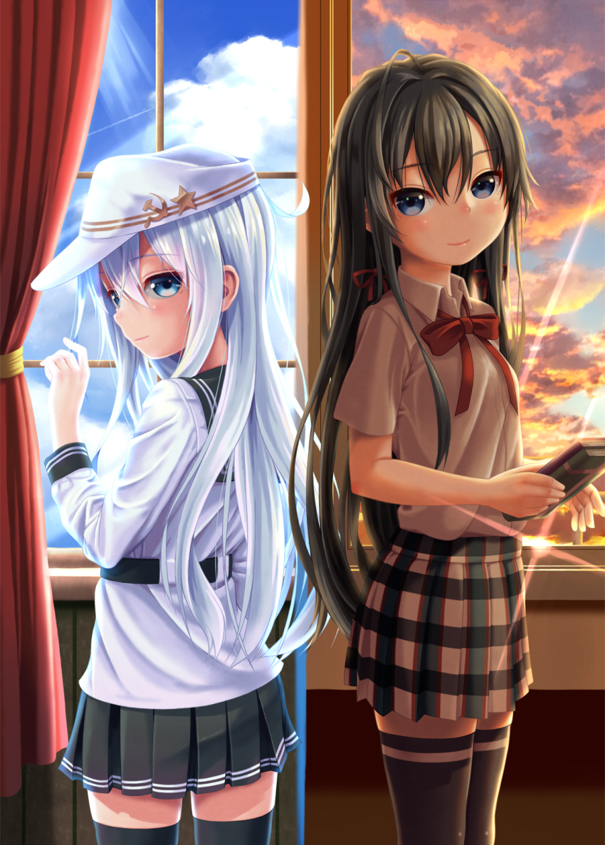 2girls, ahoge, back-to-back, bangs, black_hair, black_legwear, blue_eyes, blue_sky