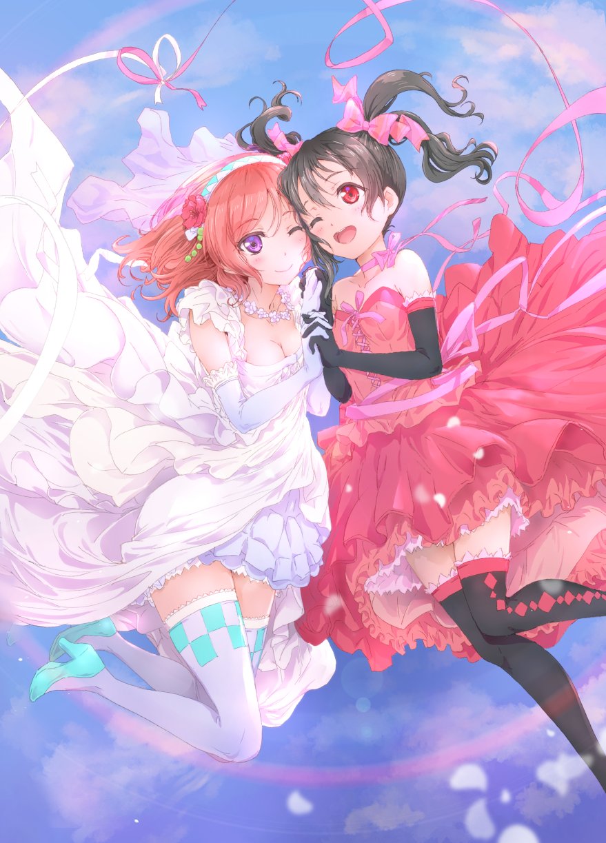 2girls, ;), ;d, black_gloves, black_hair, black_legwear, blue_shoes, bow, breasts, choker, cleavage, dress, elbow_gloves, floating, flower, flower_necklace, gloves, hair_bow, hair_flower, hair_ornament, hairband, high_heels, highres, interlocked_fingers, jewelry, jpeg_artifacts, koukidou_p, love_live!_school_idol_project, multiple_girls, necklace, nishikino_maki, one_eye_closed, open_mouth, pink_dress, red_eyes, redhead, ribbon, ribbon_choker, shoes, smile, strapless_dress, thigh-highs, twintails, veil, violet_eyes, white_dress, white_gloves, white_legwear, yazawa_nico, yuri