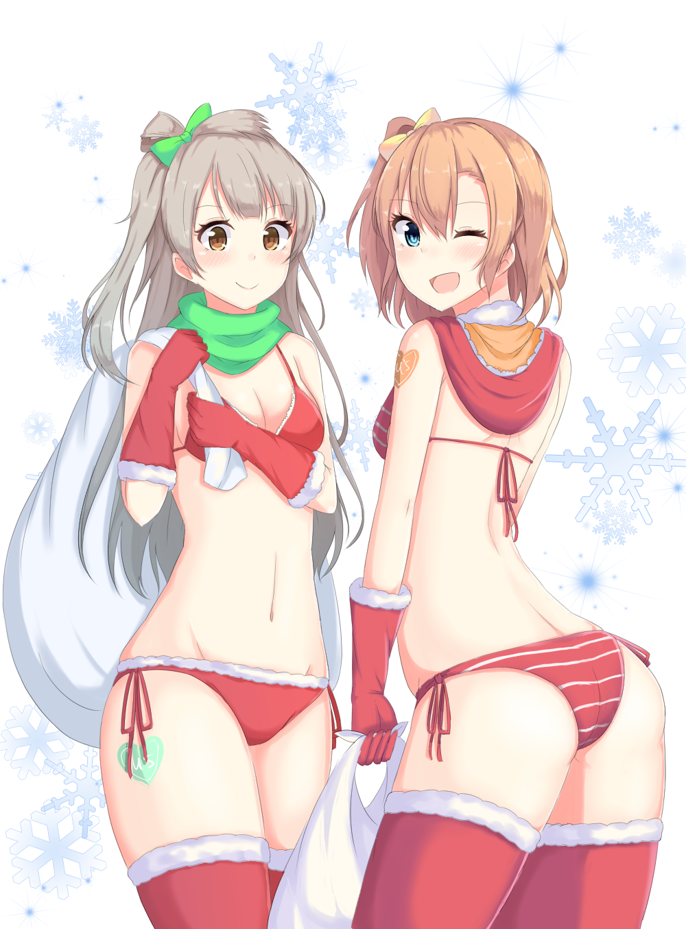 2girls, ass, bikini, blue_eyes, brown_eyes, brown_hair, gloves, highres, kousaka_honoka, long_hair, love_live!_school_idol_project, minami_kotori, multiple_girls, sack, scarf, short_hair, silver_hair, swimsuit, thigh-highs, tonitorus