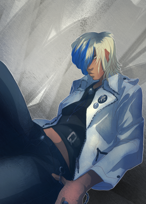 1girl, berenice_gabrielli, bleach, blonde_hair, blue_hair, cwid, green_eyes, hair_over_one_eye, multicolored_hair, sitting, solo, two-tone_hair