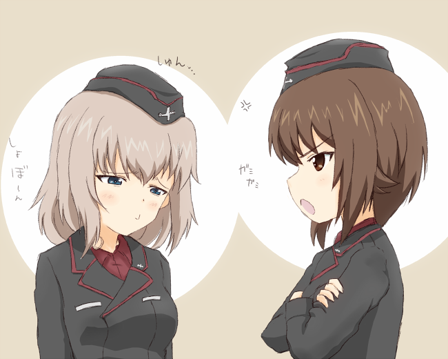 >:o, 2girls, :>, :o, anger_vein, angry, beige_background, black_hat