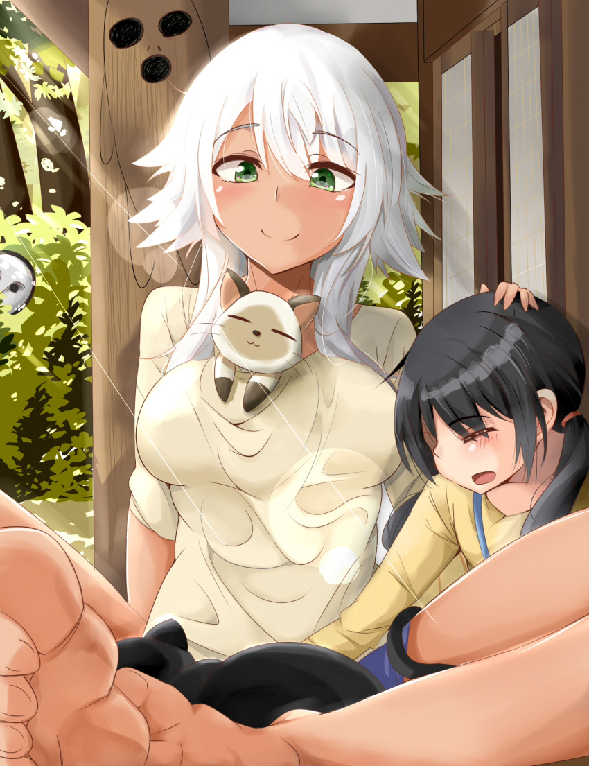 barefoot, black_hair, cat, dark_skin, flying_witch, green_eyes, highres, karatakewari