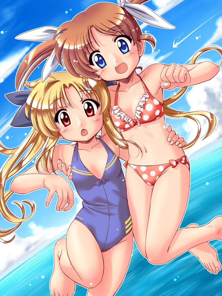 2girls, bikini, blonde_hair, blue_eyes, brown_hair, casual_one-piece_swimsuit, fate_testarossa, highres, lyrical_nanoha, mahou_shoujo_lyrical_nanoha, multiple_girls, one-piece_swimsuit, polka_dot, polka_dot_bikini, red_eyes, swimsuit, takamachi_nanoha, twintails, zan