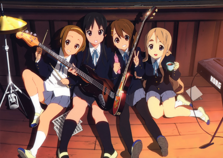 absurdres, akiyama_mio, bass_guitar, black_eyes, black_hair, blonde_hair, blue_eyes, brown_eyes