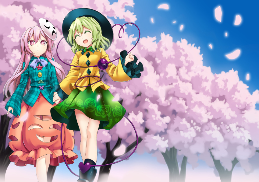 2girls, ^_^, abe_ranzu, black_boots, black_hat, black_legwear, blue_shirt, blue_sky