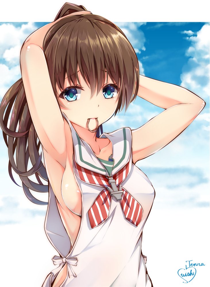 1girl, adjusting_hair, armpits, arms_up, blue_eyes, breasts, brown_hair, cosplay, dress, kantai_collection, kumano_(kantai_collection), libeccio_(kantai_collection), libeccio_(kantai_collection)_(cosplay), long_hair, mouth_hold, ponytail, rubber_band, sailor_dress, sideboob, suitenjh