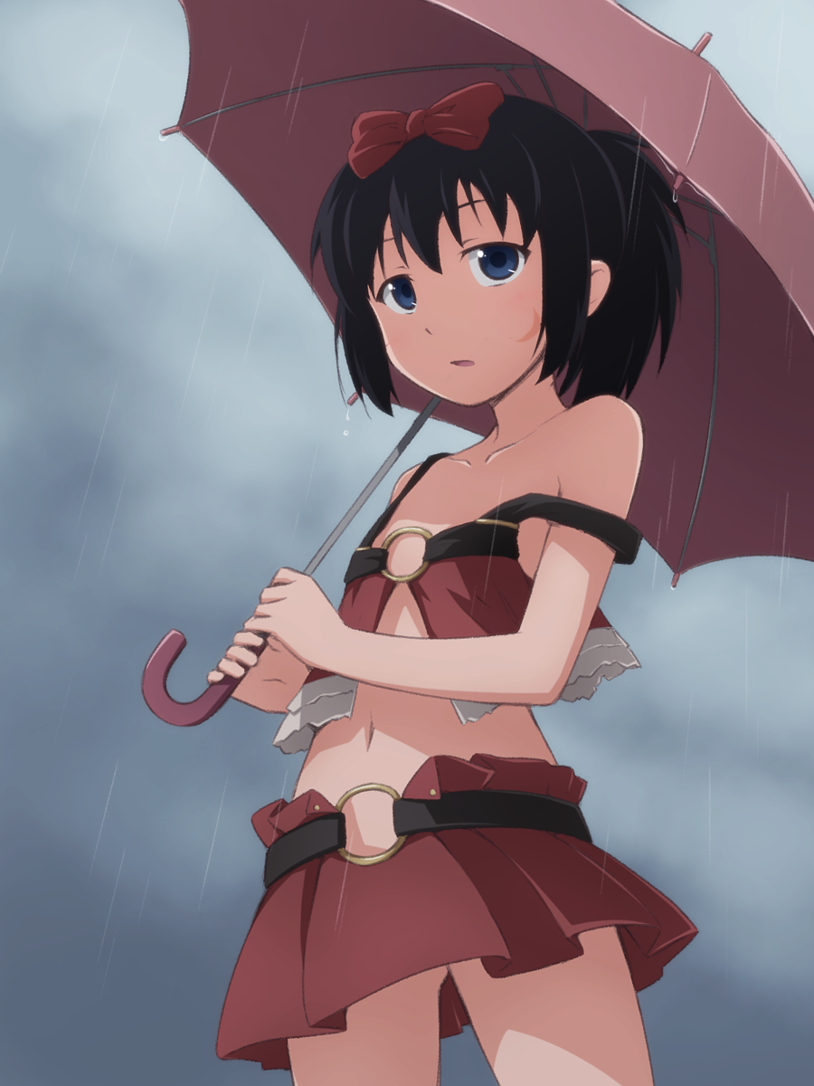 1girl, bare_arms, bare_shoulders, black_hair, blue_eyes, bow, candy_apricot_(ymmryso), collarbone, commentary, cowboy_shot, crescent, flat_chest, frills, hair_bow, highres, kunihiro_hajime, looking_to_the_side, midriff, navel, o-ring_skirt, o-ring_top, overcast, parted_lips, pleated_skirt, ponytail, rain, red_bow, revealing_clothes, saki, skirt, solo, standing_in_rain, strap_slip, umbrella