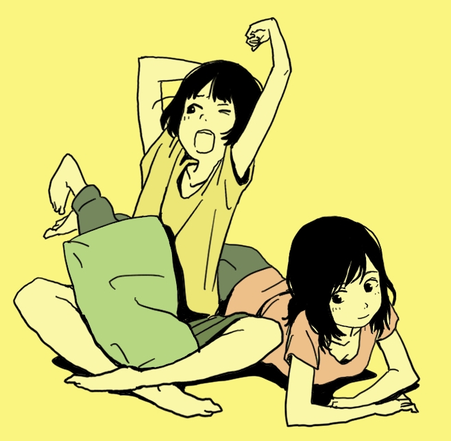 2girls, bangs, barefoot, black_eyes, black_hair, cross_legged, feet, hosoo