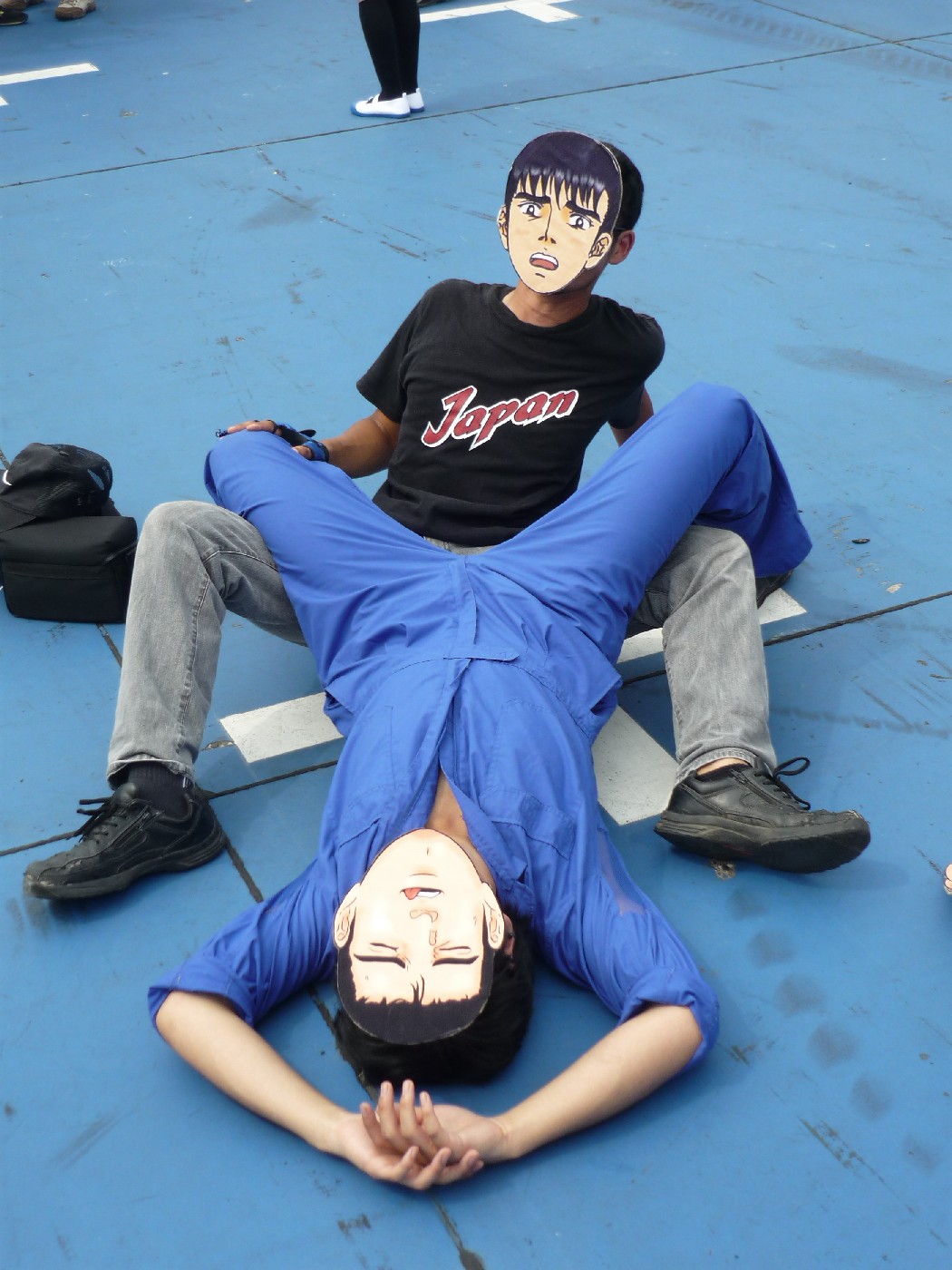 2boys, abe_takakazu, comiket, cosplay, highres, jumpsuit, kuso_miso_technique, michishita_masaki
