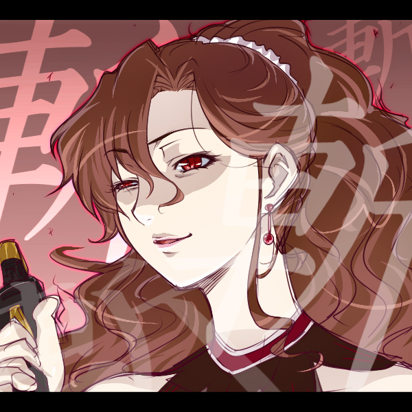 1girl, ;d, alcohol, bare_shoulders, black_dress, bottle, brown_hair, coyote_ragtime_show, dress, earrings, hairband, hairu, jewelry, july_(coyote_ragtime_show), lips, long_hair, looking_back, one_eye_closed, open_mouth, ponytail, red_eyes, shaded_face, sleeveless, sleeveless_dress, smile, solo, text, upper_body