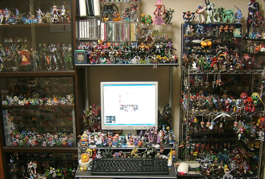 annotation_request, character_request, collection, computer, computer_keyboard, computer_mouse, everyone, figure, monitor, no_humans, otaku_room, photo